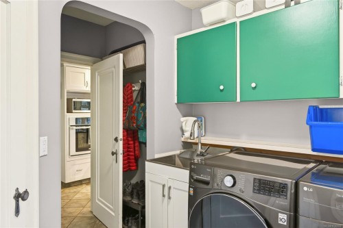 225 Stewart Ave, Nanaimo, BC 