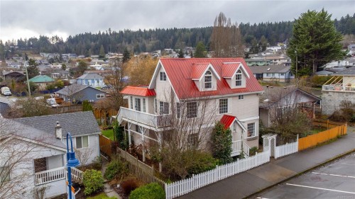 1560 Joan Ave, Crofton, BC 