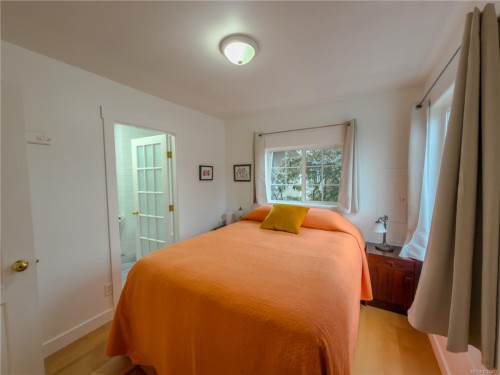 1560 Joan Ave, Crofton, BC 