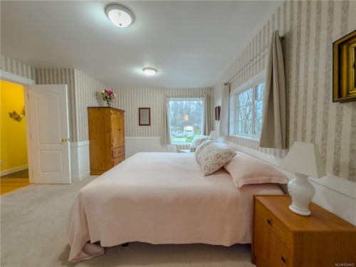 1560 Joan Ave, Crofton, BC 