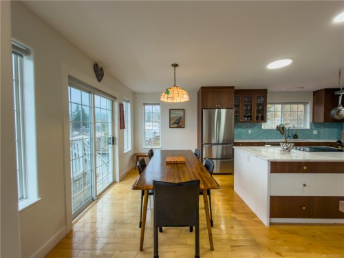 1560 Joan Ave, Crofton, BC 