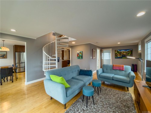 1560 Joan Ave, Crofton, BC 