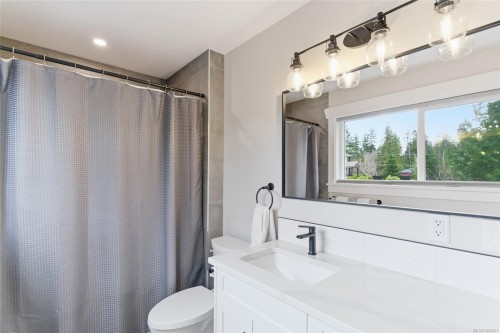 3589 Clifcoe Rd, Ladysmith, BC 