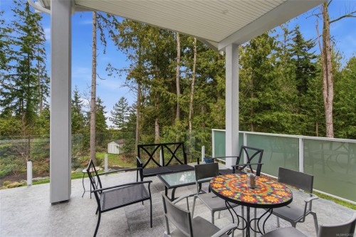 3589 Clifcoe Rd, Ladysmith, BC 