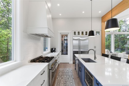 3589 Clifcoe Rd, Ladysmith, BC 