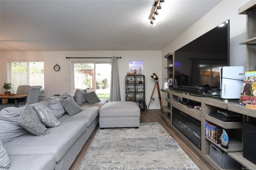 937 Malahat Dr, Courtenay, BC 