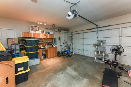 937 Malahat Dr, Courtenay, BC 