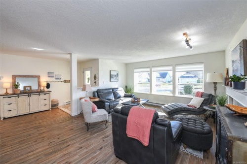 937 Malahat Dr, Courtenay, BC 