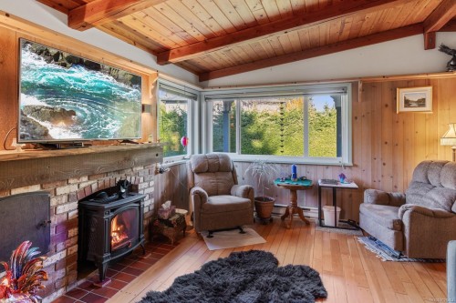 1420 15Th St, Courtenay, BC 