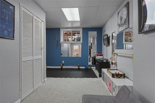 196 Point West Dr, Winnipeg, MB 