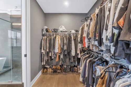 Closet - 13 Av. Boisbriand, Senneville, QC - Indoor With Storage