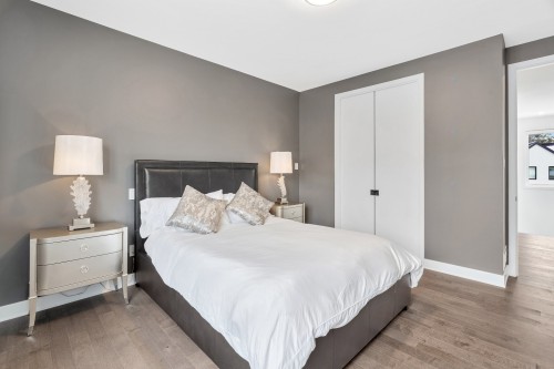 Bedroom - 13 Av. Boisbriand, Senneville, QC - Indoor Photo Showing Bedroom