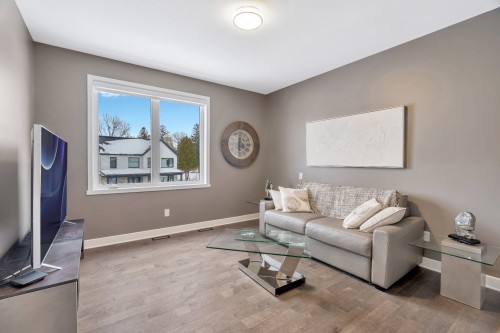 Bedroom - 13 Av. Boisbriand, Senneville, QC - Indoor Photo Showing Living Room