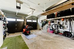 Garage - 