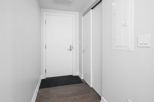 Hall - 3412-1188 Rue St-Antoine O., Montréal (Ville-Marie), QC - Indoor Photo Showing Other Room