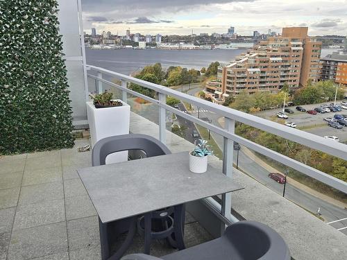 504 15 Kings Wharf Place, Dartmouth, NS 