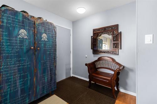 601 Regina Avenue, Kamloops, BC - Indoor Photo Showing Other Room