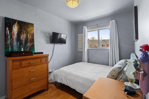 601 Regina Avenue, Kamloops, BC - Indoor Photo Showing Bedroom
