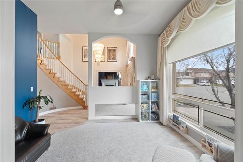 1098 North Glen Drive, Kamloops, BC - Indoor Photo Showing Other Room