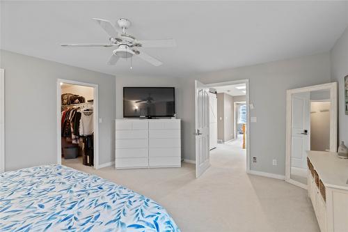 1098 North Glen Drive, Kamloops, BC - Indoor Photo Showing Bedroom