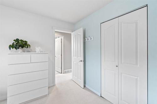 1098 North Glen Drive, Kamloops, BC - Indoor