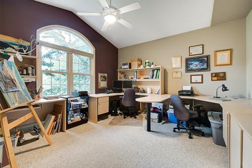 3605 Luxmoore Road, Kelowna, BC - Indoor Photo Showing Office