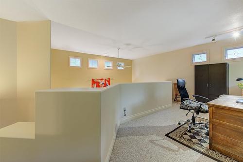 3605 Luxmoore Road, Kelowna, BC - Indoor