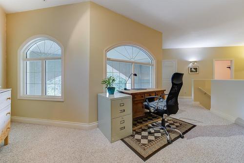 3605 Luxmoore Road, Kelowna, BC - Indoor Photo Showing Office