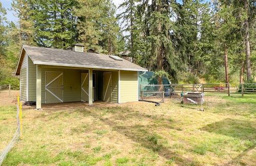 3605 Luxmoore Road, Kelowna, BC - Outdoor With Deck Patio Veranda