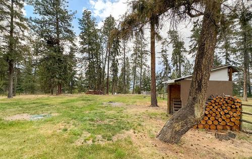 3605 Luxmoore Road, Kelowna, BC - Outdoor