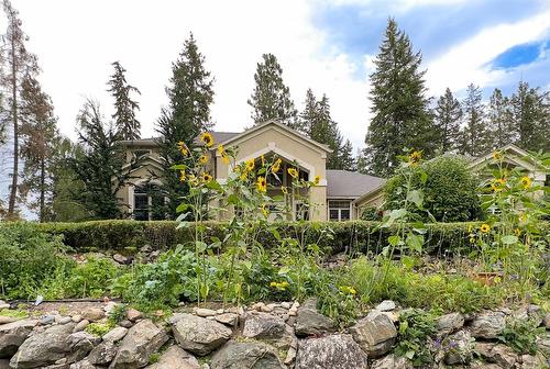 3605 Luxmoore Road, Kelowna, BC - Outdoor