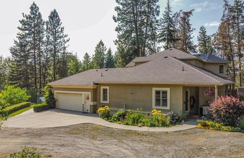 3605 Luxmoore Road, Kelowna, BC - Outdoor With Deck Patio Veranda With Facade