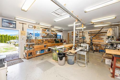6463 Blue Jay Road, Vernon, BC - Indoor Photo Showing Garage