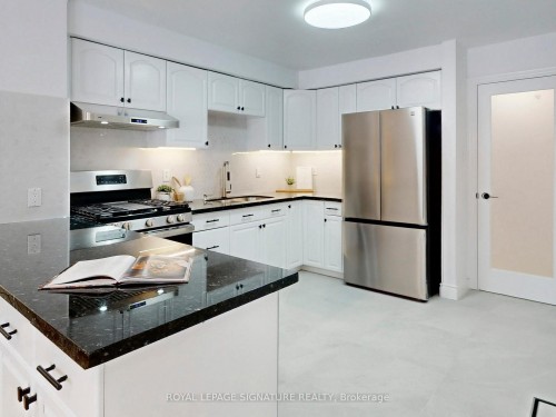 65 Fordcombe Crescent, Markham, ON - Indoor Photo Showing Kitchen