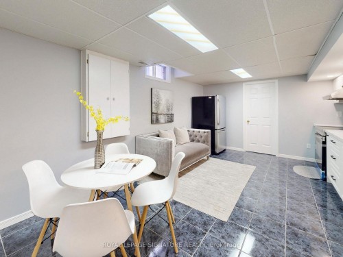 65 Fordcombe Crescent, Markham, ON - Indoor Photo Showing Other Room