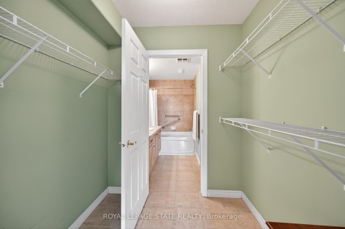 308-908 Mohawk Road E, Hamilton, ON - Indoor With Storage