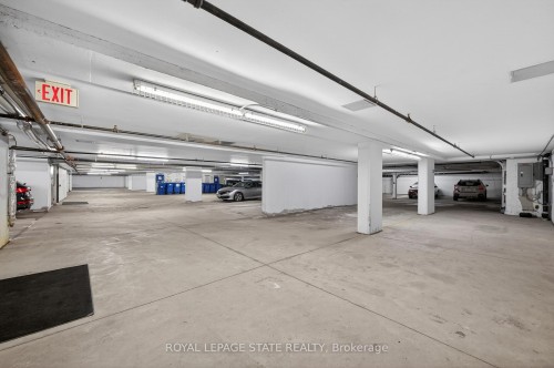 308-908 Mohawk Road E, Hamilton, ON - Indoor Photo Showing Garage