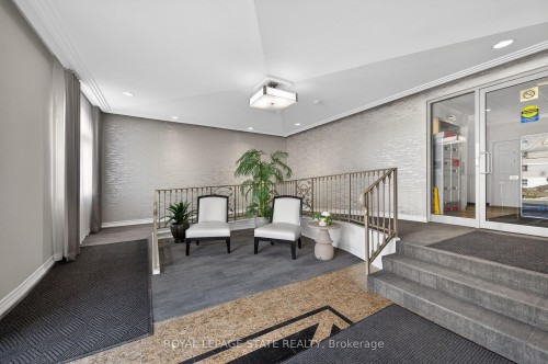 308-908 Mohawk Road E, Hamilton, ON - Indoor Photo Showing Other Room