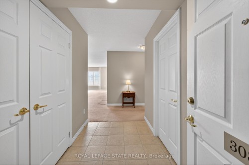 308-908 Mohawk Road E, Hamilton, ON - Indoor Photo Showing Other Room
