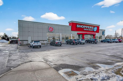 308-908 Mohawk Road E, Hamilton, ON - Outdoor
