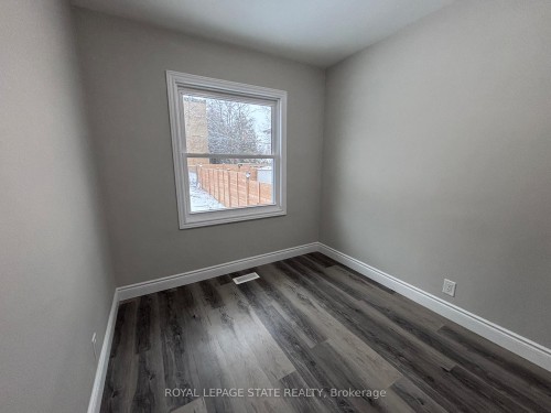 300 East 43Rd Street, Hamilton, ON - Indoor Photo Showing Other Room
