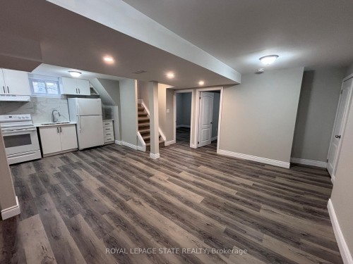 300 East 43Rd Street, Hamilton, ON - Indoor Photo Showing Other Room