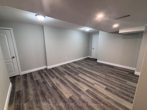 300 East 43Rd Street, Hamilton, ON - Indoor