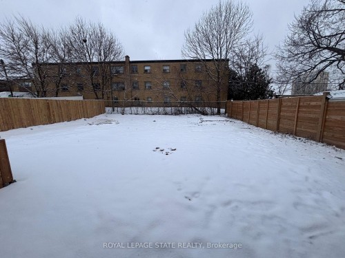 300 East 43Rd Street, Hamilton, ON - Outdoor