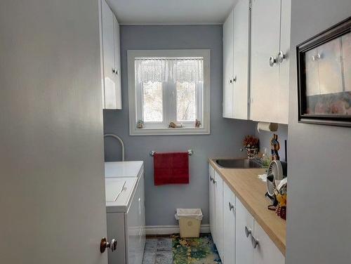 Laundry room - 11 Boul. Perron E., Matapédia, QC - Indoor