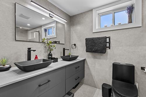 Bathroom - 254 Rue Plessis, Repentigny (Repentigny), QC - Indoor Photo Showing Bathroom