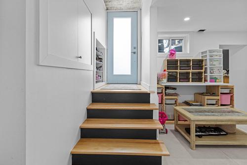 Exterior entrance - 254 Rue Plessis, Repentigny (Repentigny), QC - Indoor Photo Showing Other Room