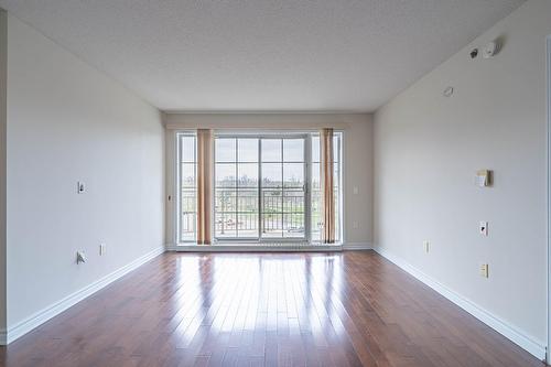 Chambre à coucher - 308-5000 Boul. Jacques-Bizard, Montréal (L'Île-Bizard/Sainte-Geneviève), QC - Indoor Photo Showing Other Room