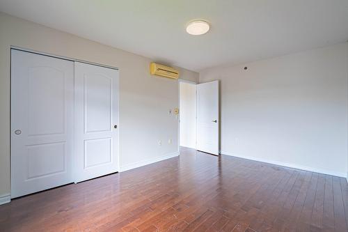 Chambre à coucher - 308-5000 Boul. Jacques-Bizard, Montréal (L'Île-Bizard/Sainte-Geneviève), QC - Indoor Photo Showing Other Room