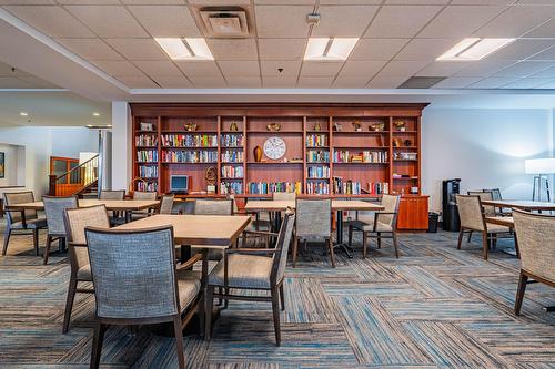 Bibliothèque - 308-5000 Boul. Jacques-Bizard, Montréal (L'Île-Bizard/Sainte-Geneviève), QC - Indoor